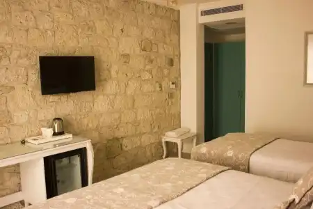 Avlu Alacati Butik Otel - 3