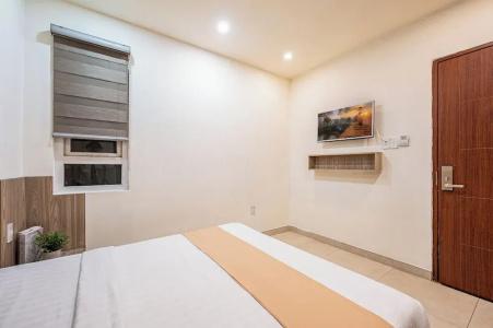 RedDoorz Plus near Le Quang Dinh Street - 5