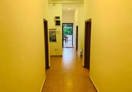 Sam's Guest House - 10