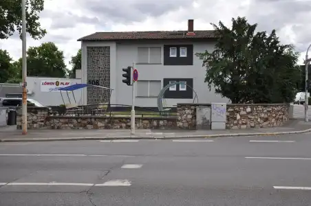Weisenau Plaza - 8