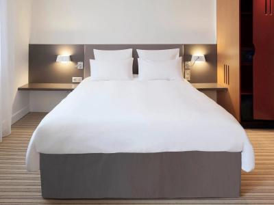 Novotel Suites Geneve Aeroport - 4