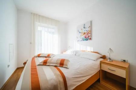 Apartment 3 Beaches With Free Parking - 249
