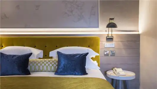 Sloane Place - 4