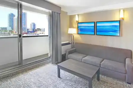 Holiday Inn Express & Suites Calgary by IHG - 68