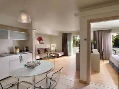 Blazer Suites - 46