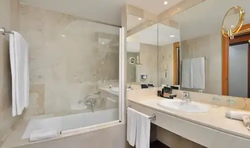 Best Western Premier CMC Girona - 93
