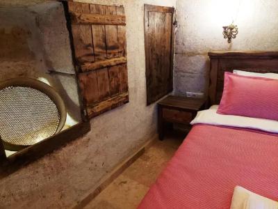 Armesos Cave - 57