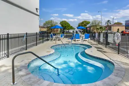 Sleep Inn & Suites Tampa South - 13