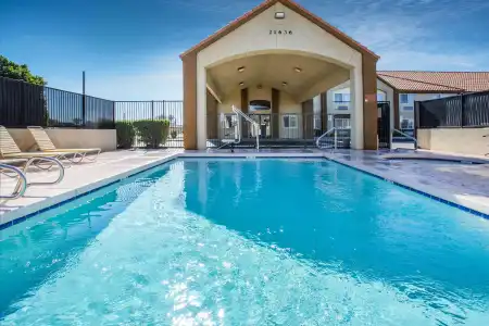 Days Inn by Wyndham Phoenix North - 13