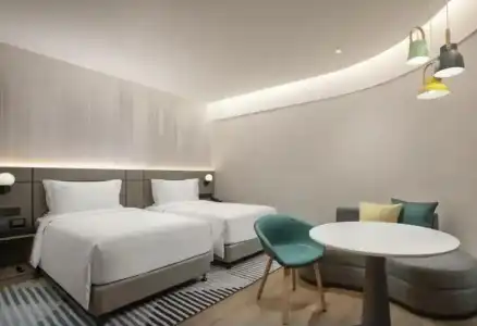Holiday Inn Shanghai Nanjing Road - 35