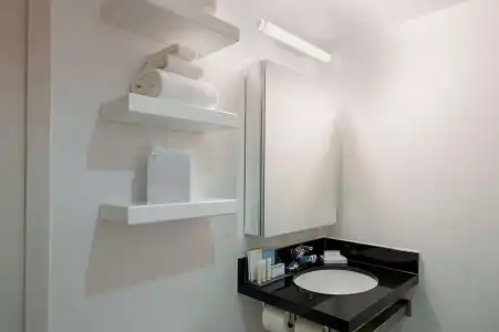 Hampton Inn Manhattan-Chelsea - 33