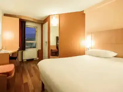 Ibis Clermont Ferrand A71 A75 La Meridienne - 44