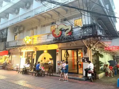 Nornyaowarat Hostel - 14