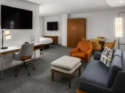 Courtyard by Marriott Seattle Bellevue/Downtown - 54
