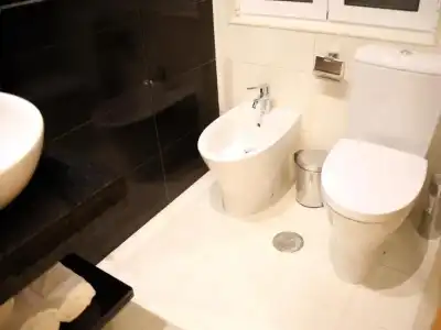 Lisbon Style Guesthouse - 35