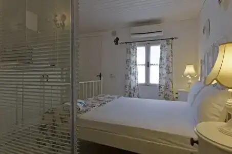 Alacati Roka Tas Otel - 2