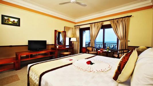 Golden Coast Resort and Spa - 77