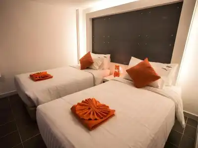 The Original Orange Rooms - 13