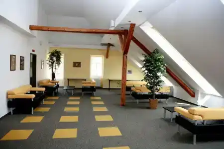 Center - 12