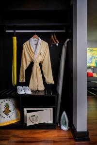 Staypineapple, FIVE, Downtown Seattle - 44
