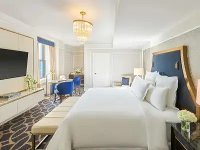 Fairmont Vancouver - 42