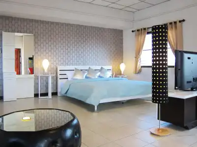 Bed and Terrace Guesthouse - 6
