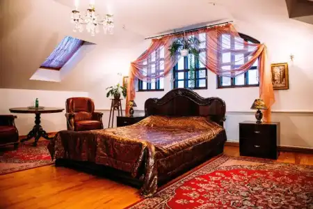 Antique House - 29