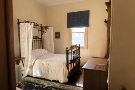 Fire Station Inn - 110