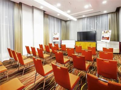 ibis Mall Avenue Dubai - 39