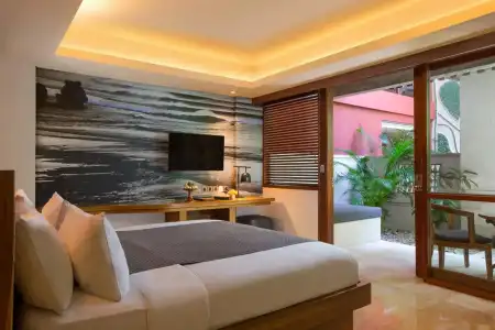 Amnaya Resort Kuta - 5