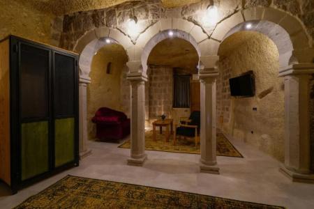 The Niche Cave - 9