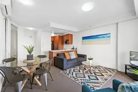 Crystal Bay on the Broadwater - 277