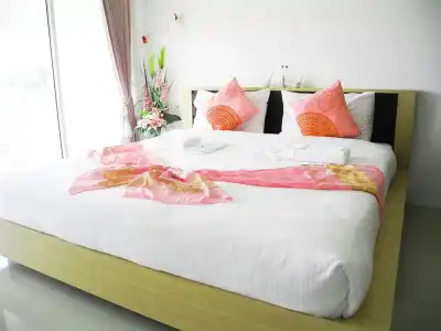 Phet Cha-am Plaza & Resort - 4