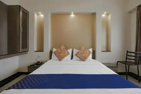 Royal Regency Lodge - 58