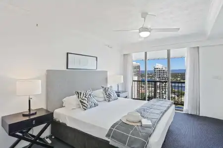 De Ville Apartments - 192