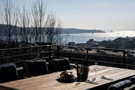 Mona Bosphorus - 32