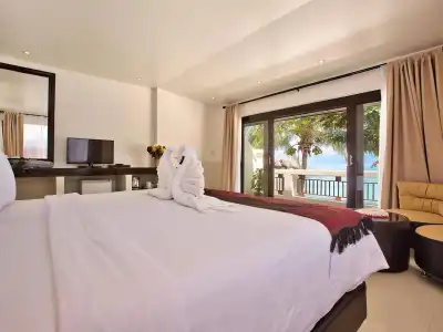 Crystal Bay Beach Resort - 2