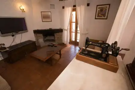 Linos Inn - 5