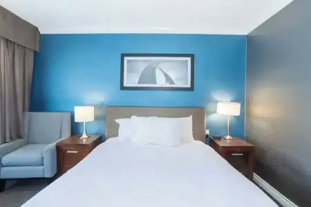 Sandman & Suites Kelowna - 70