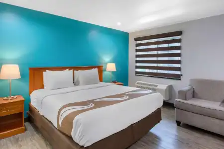 Quality Inn Near Hollywood Walk of Fame - 5