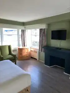 2400 Motel - 91