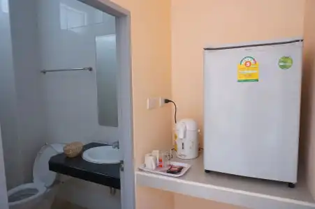 Jirasin Ranong Apartment - 7