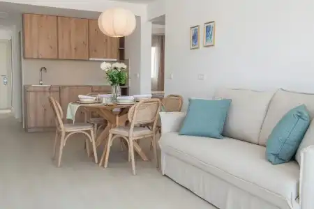 Suites Roc Portonova - 8