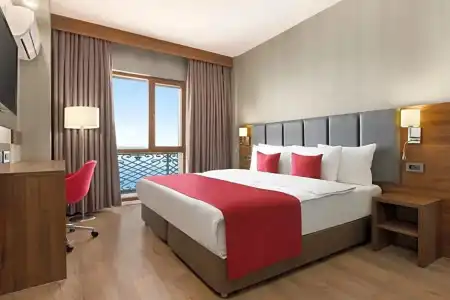 Ramada by Wyndham Van - 49