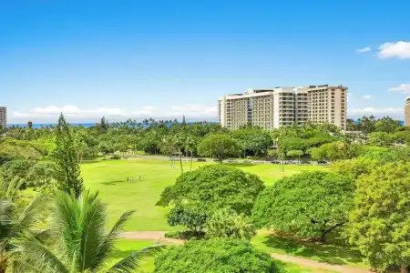 Luana Waikiki & Suites - 103