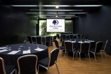 DoubleTree by Hilton Lisbon - Fontana Park - 34