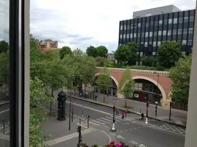 Prince Albert Gare de Lyon - 12