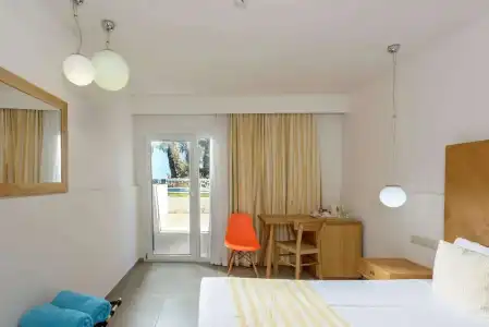 Zeuss Palm Beach - 59
