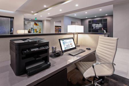 Holiday Inn Express & Suites Anaheim Resort Area by IHG - 22