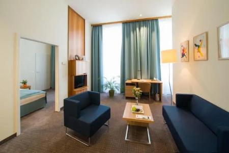 HiLight Suites - 64